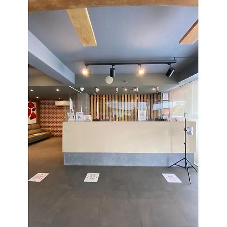 Capital O 820 Guijo Suites Makati Manila Eksteriør bilde