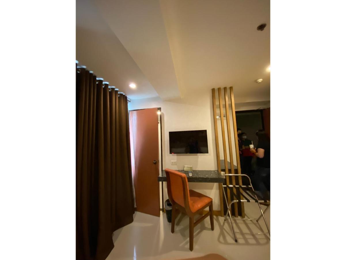 Capital O 820 Guijo Suites Makati Manila Eksteriør bilde