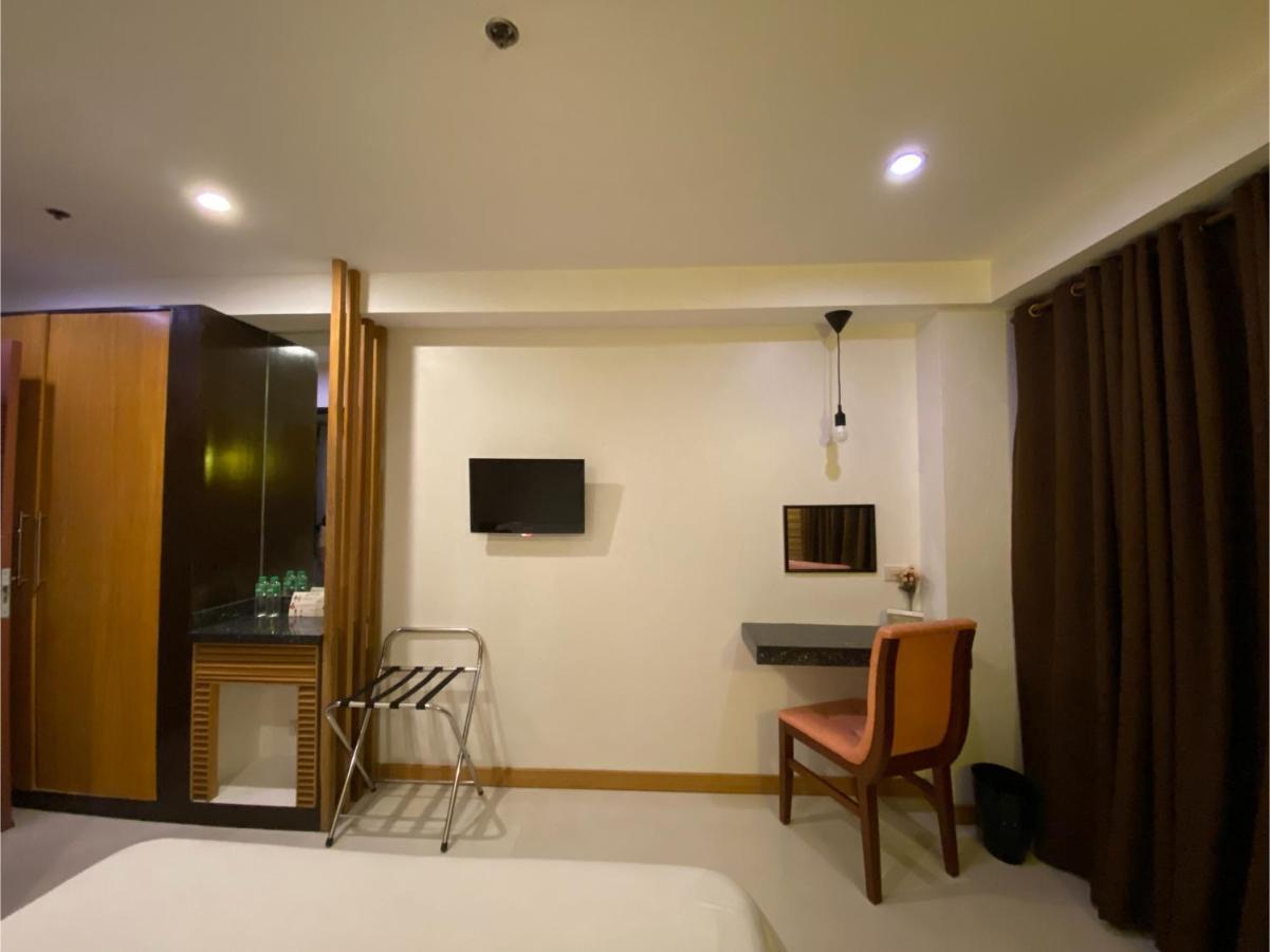 Capital O 820 Guijo Suites Makati Manila Eksteriør bilde