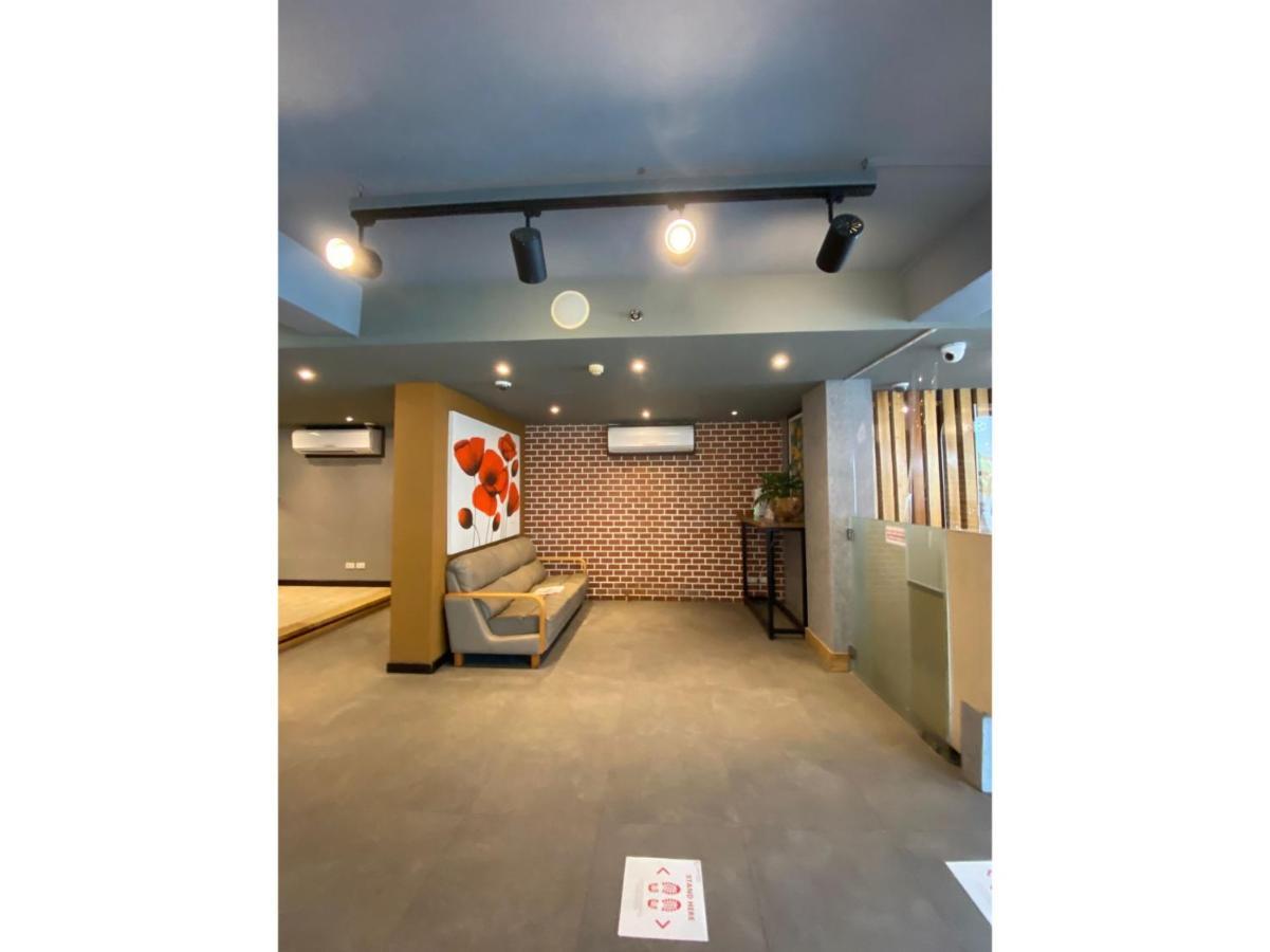 Capital O 820 Guijo Suites Makati Manila Eksteriør bilde